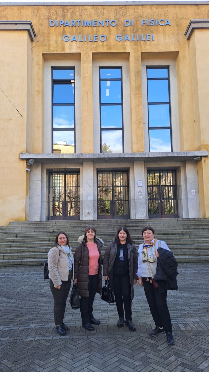 Учители от ППМГ - Враца черпят опит от университета в Падуа, Италия 