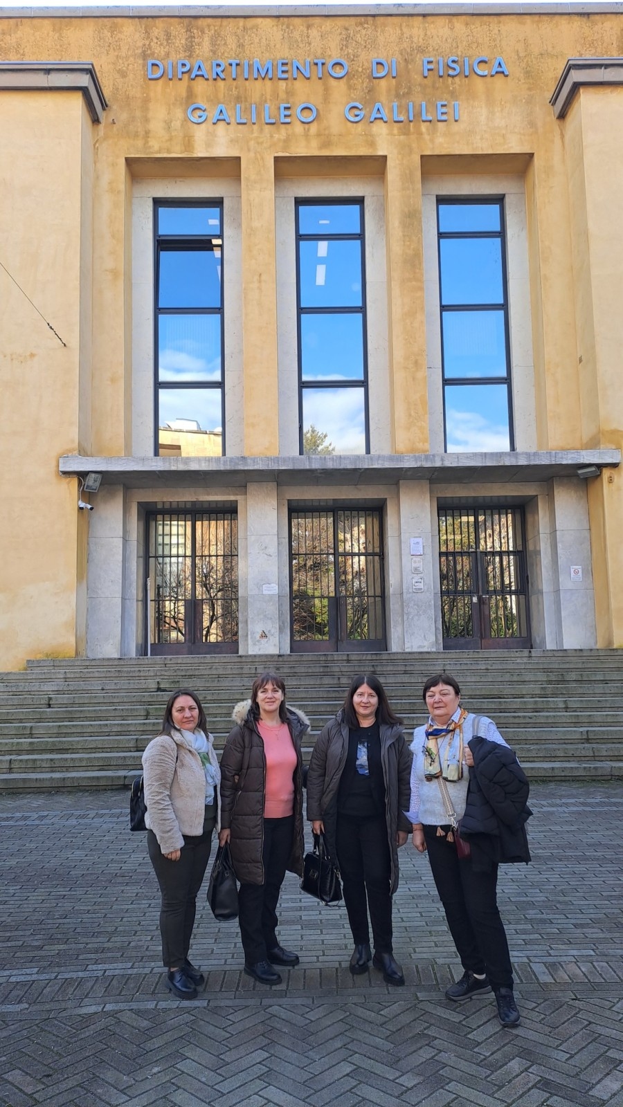 Учители от ППМГ - Враца черпят опит от университета в Падуа, Италия 