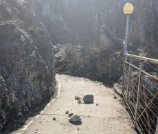 Ограничен достъп в участък от велоалеята – падат камъни