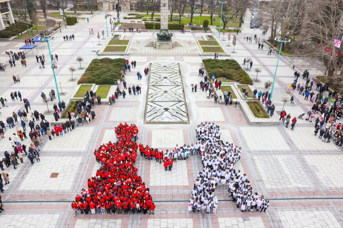 Община Видин с нов опит за рекорд за най-дълга мартеница 