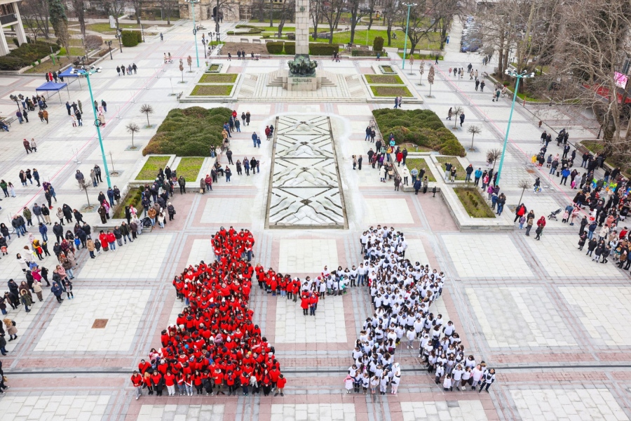 Община Видин с нов опит за рекорд за най-дълга мартеница 