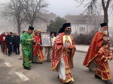 Белоградчик посрещна икона на Св. вмчк Димитрий Мироточиви