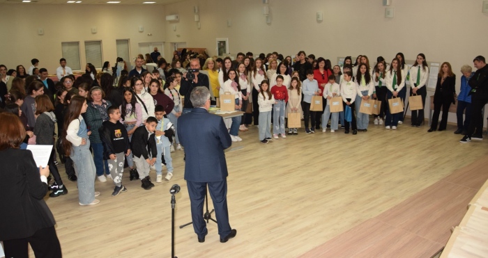 Във Видин наградиха отличените в конкурс за рисунка