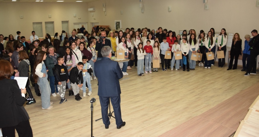 Във Видин наградиха отличените в конкурс за рисунка