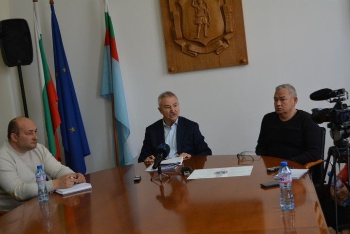 В Монтана разчистват изоставени автомобили от улици и паркинги