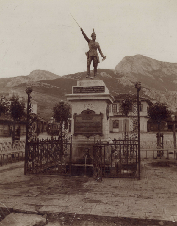 Общински съвет с благотворителна кауза за първия паметник на Христо Ботев