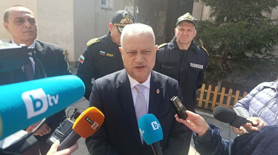 Министърът на вътрешните  работи Емил Дечев  посети ОД МВР Враца