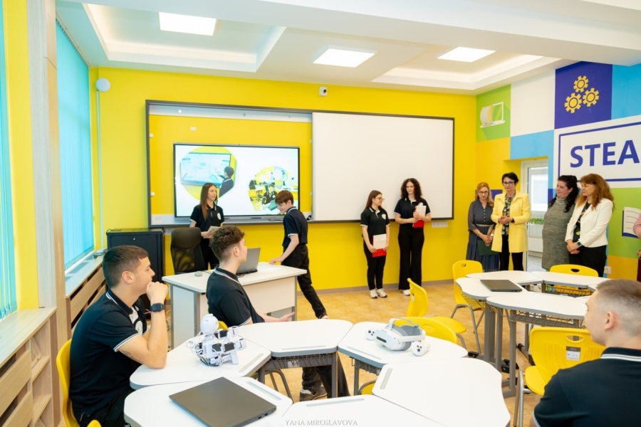Откриха STEM център в Спортното училище