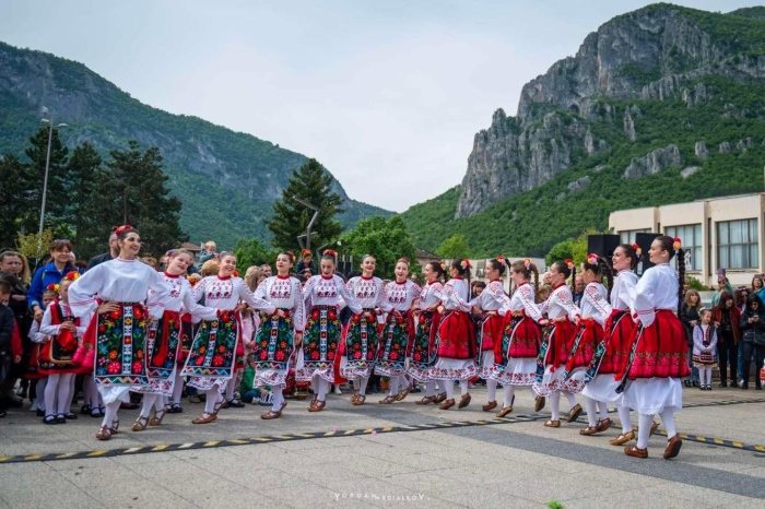 Враца отбелязва Лазаровден и Цветница с празнична програма