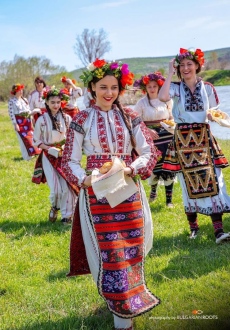 Лазаровден е – традиции и обичаи