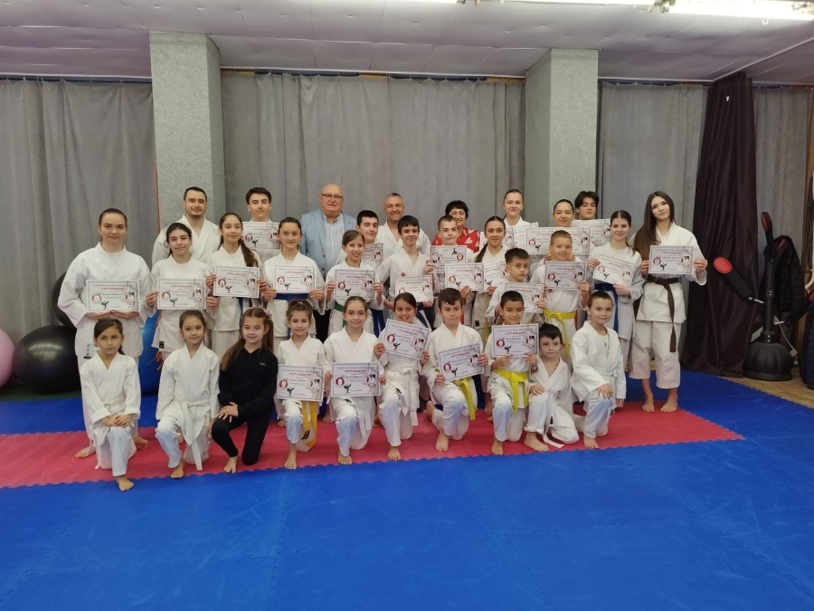 Връчиха сертификати на състезатели от видинския клуб по бойни изкуства