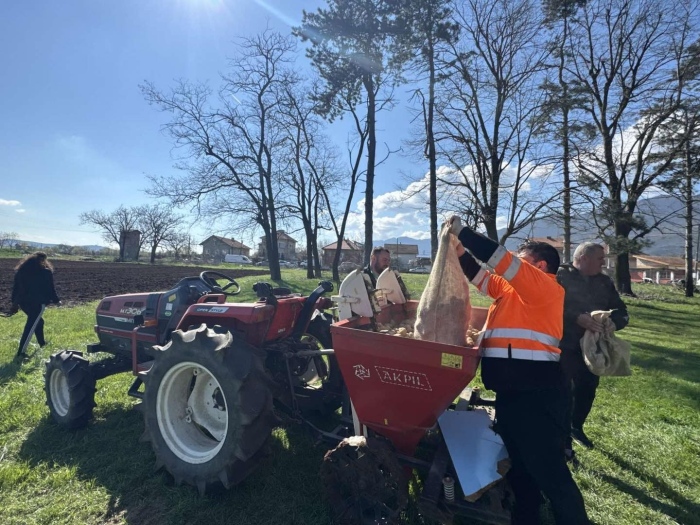 Социално предприятие развива собствено производство на плодове и зеленчуци