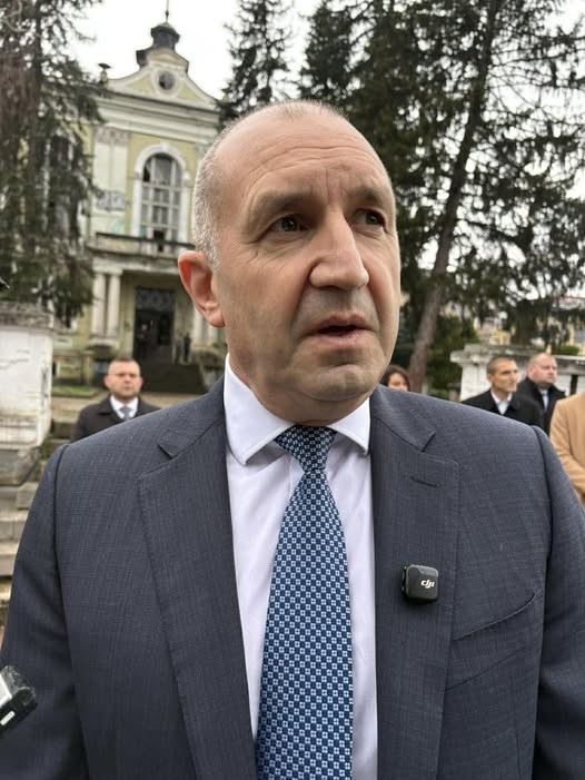 Ген. Румен Радев учредява във Велико Търново партия „Прогресивна България“