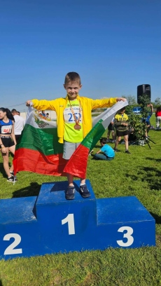 Малкият атлет от Враца Здравко Владинов с медали от „GO KIDS“