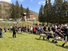 Над 200 ученици се включиха в традиционния пролетен спортно-туристически празник