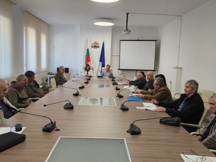 Обсъдиха проблеми с риболова и опазване на рибата в река Искър и язовир „Дъбника“