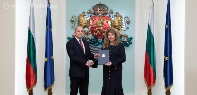  Кандидат-премиерът Румен Радев представи проектокабинета