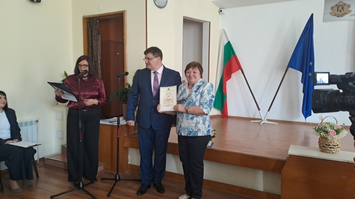 Признание на национално ниво: Учител от ППМГ – Враца с две престижни награди