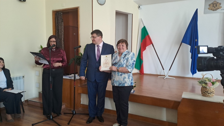 Признание на национално ниво: Учител от ППМГ – Враца с две престижни награди