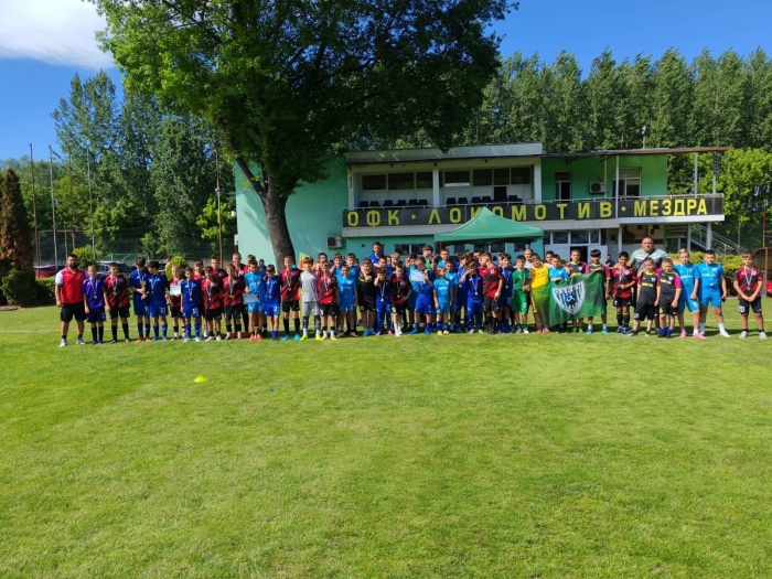 ПФК Левски U12 София спечели Втория детски футболен турнир „Мездра Къп“ 