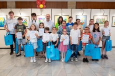 Отличия за победителите в конкурса за рисунка „АЕЦ – енергия за чиста природа”