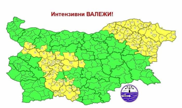 След горещините: Обявиха жълт код за интензивни валежи и градушки 