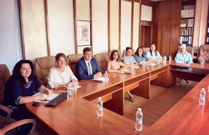 Областният управител свика заседание, свързано с образователната система