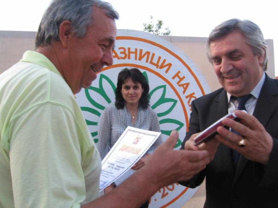 Доайенът на леката атлетика в Мездра Георги Митев навърши 80 години