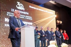 Кметът на община Мездра Иван Аспарухов с юбилейна награда от НСОРБ 