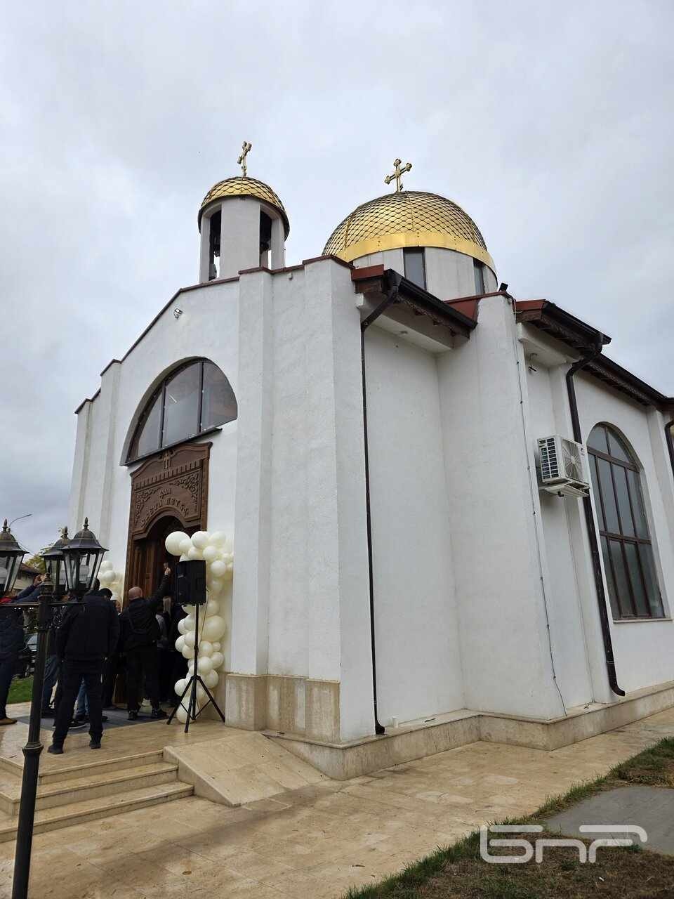 Българският патриарх Даниил откри нова църква във Врачанско